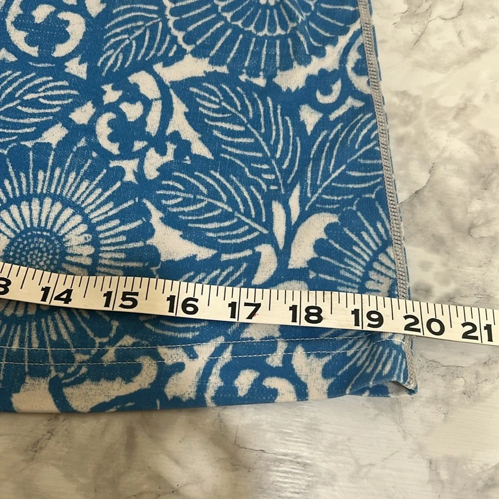 LULEMON WOMENS ACTIVEWEAR TANK TOP BLUE WHITE FLORAL Sz MD o LG - Picture 8 of 10